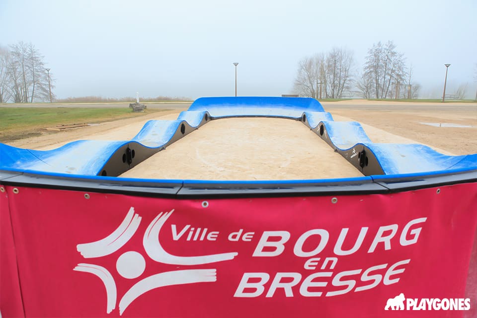 Bourg en Bresse offre un pumptrack modulaire à se base de loisir