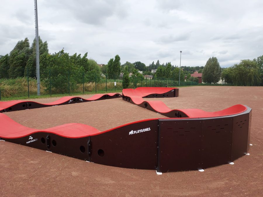 Pumptrack modulaire Brookland à Breuillet (Essonne), piste terminée