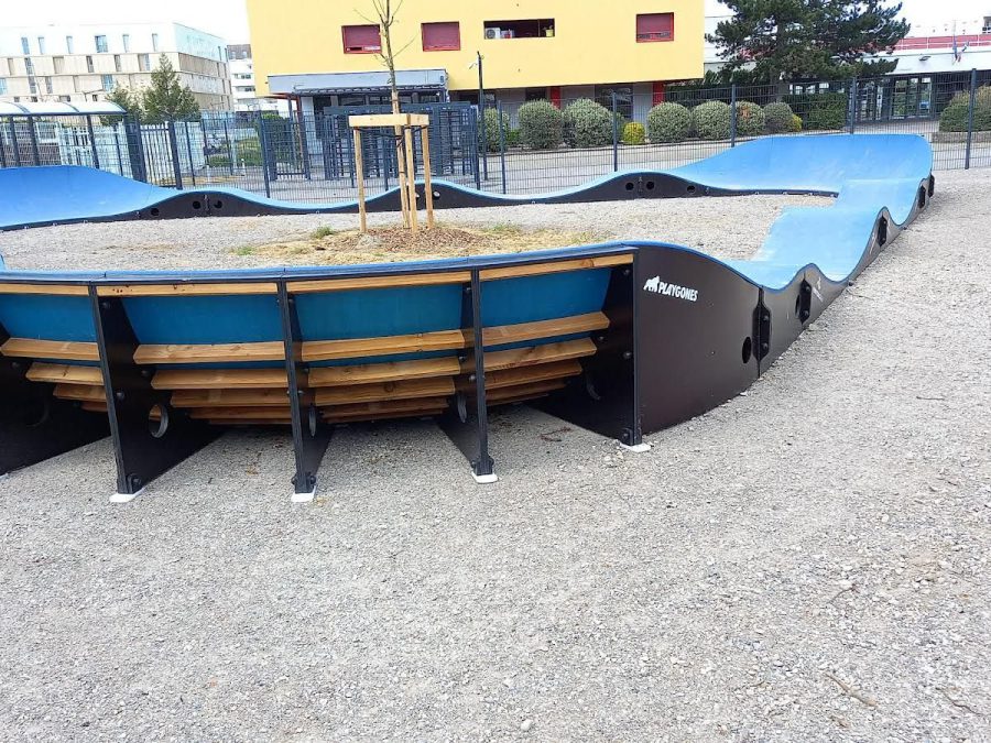 Pumptrack modulaire Triangle à Vaulx-en-Velin (Rhône), vue d'ensemble