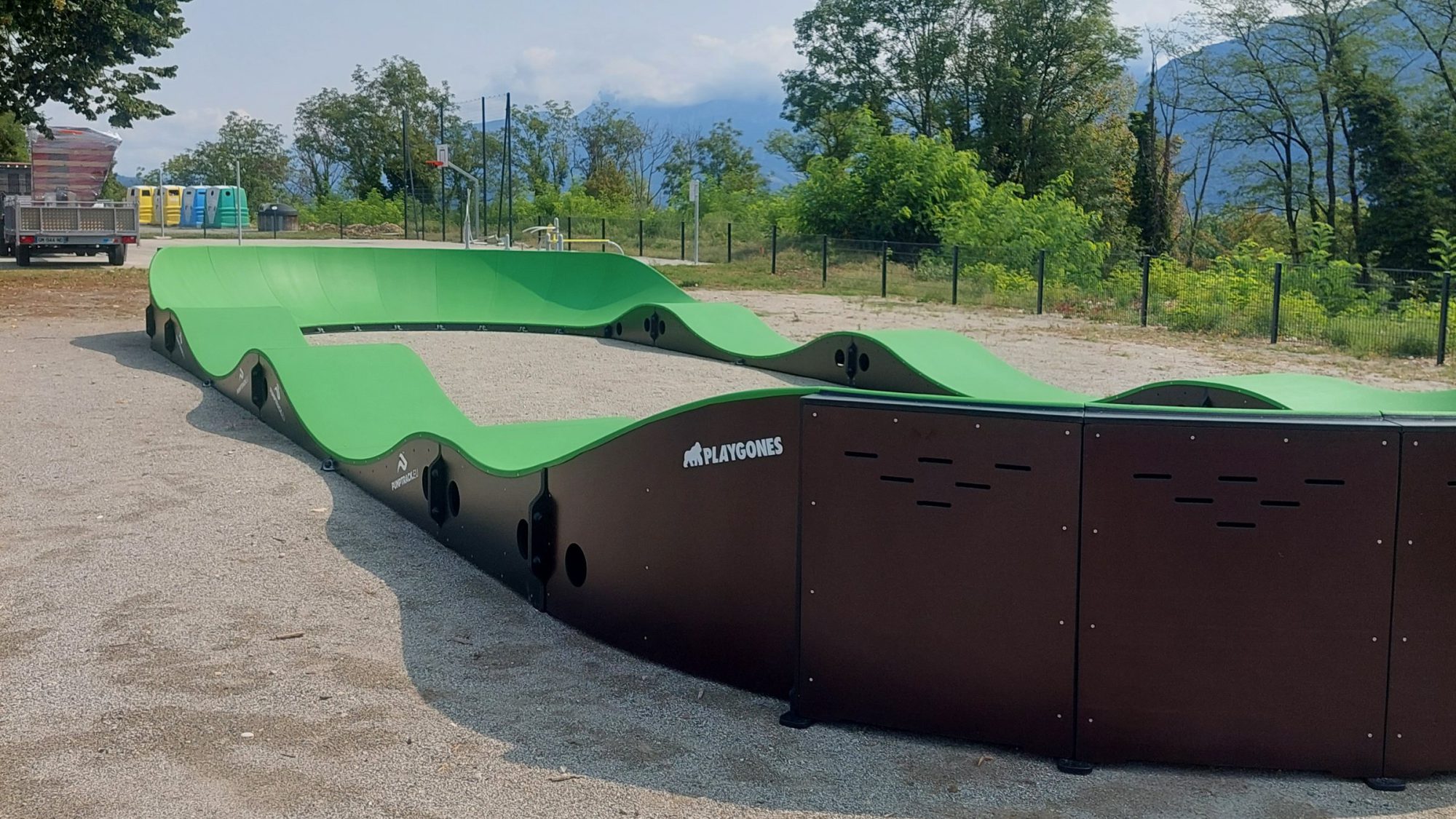 Pumptrack modulaire Monza à Têche (Isère), vue d'ensemble