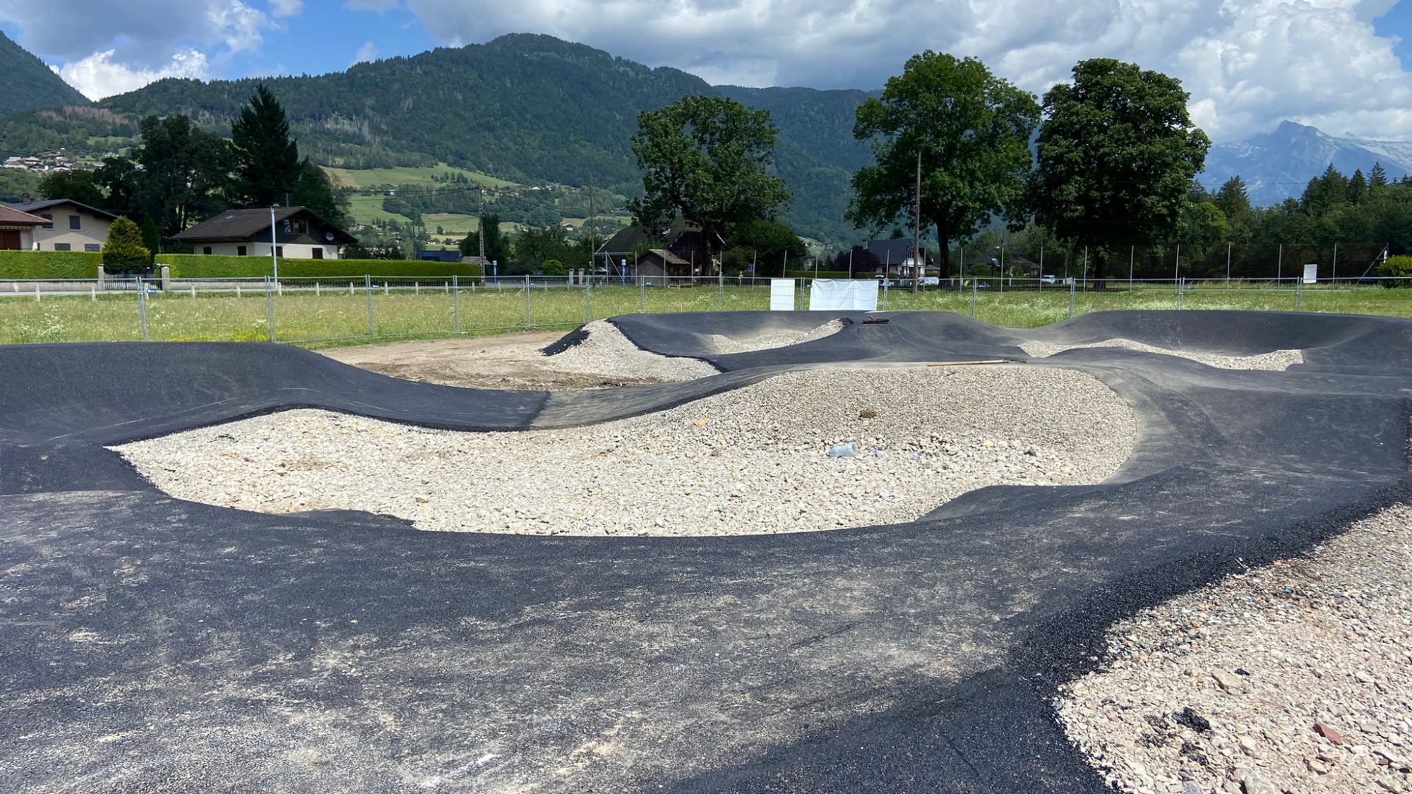 Pumptrack en enrobé, Taninges
