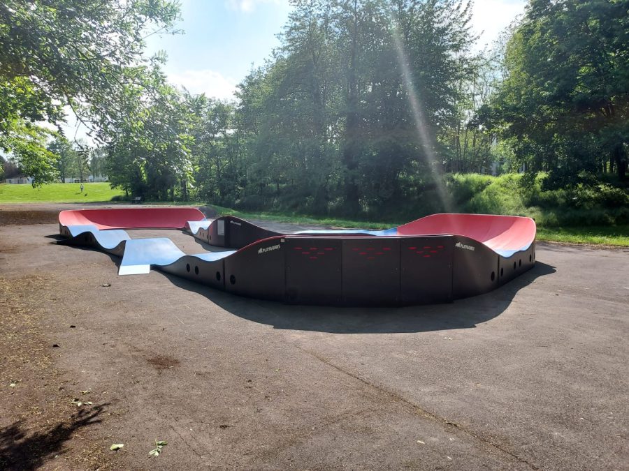 Pumptrack modulaire Brookland à Bully-les-Mines (Pas-de-Calais), piste terminée
