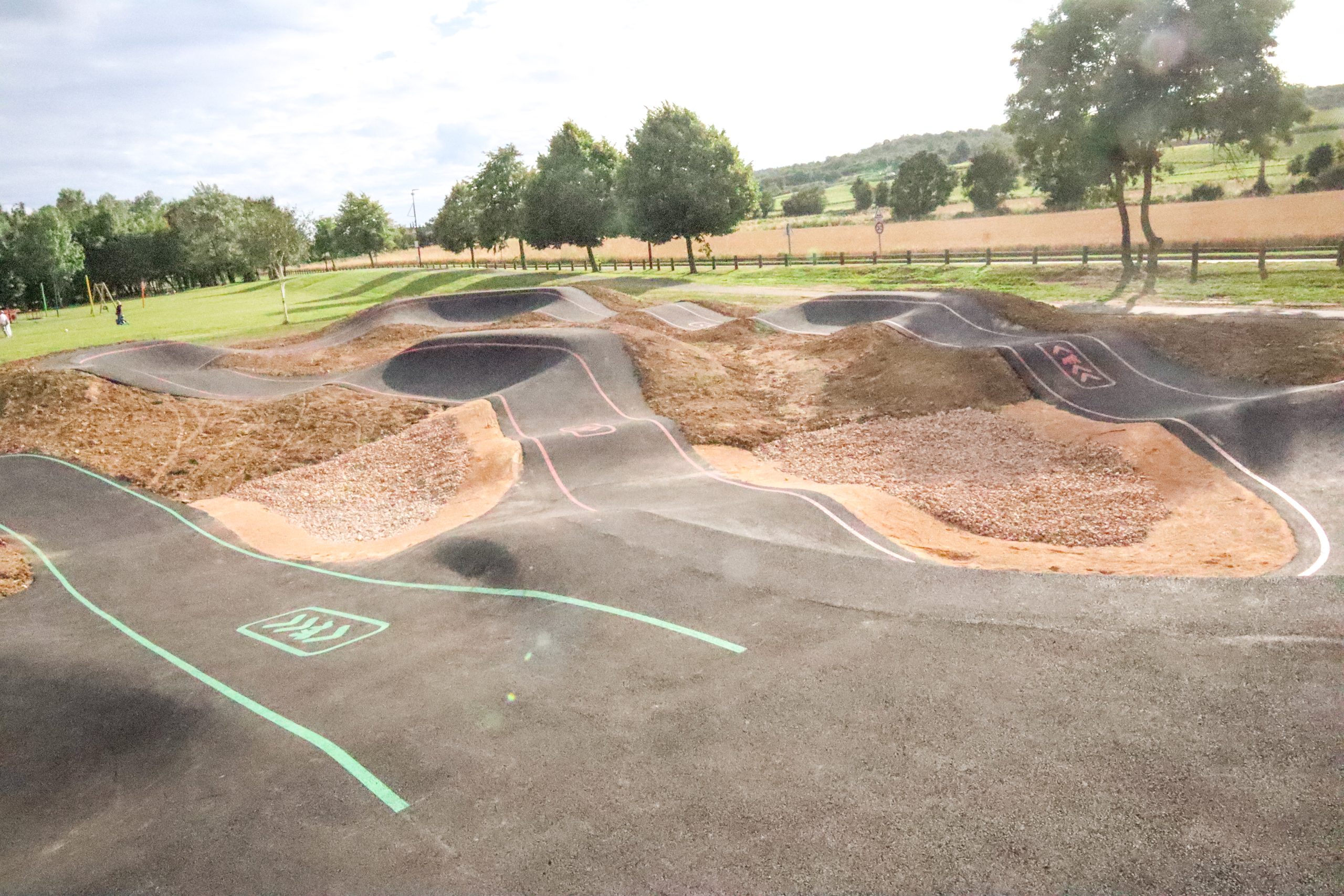 Pumptrack en enrobé de Dracy-le-Fort