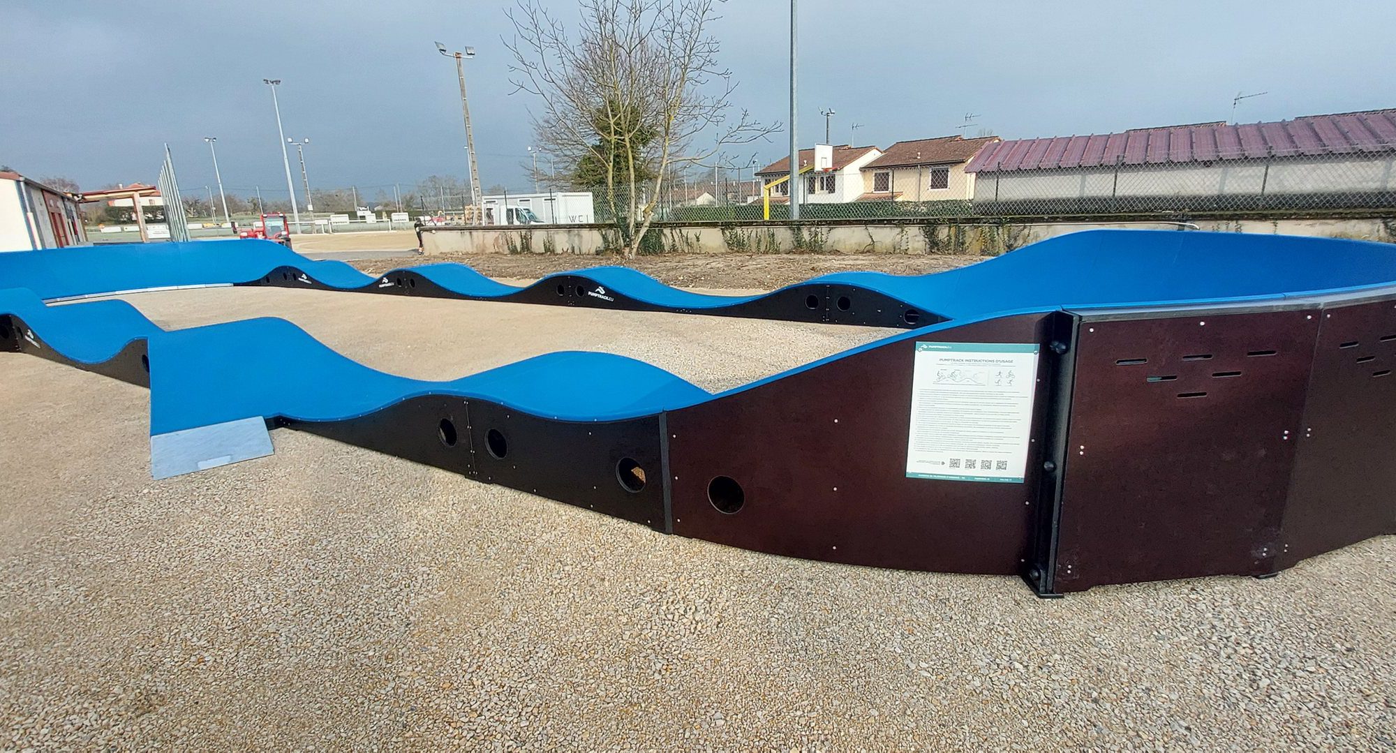 Pumptrack modulaire Speedway à Foissiat (Ain), vue d'ensemble (troisième vue)