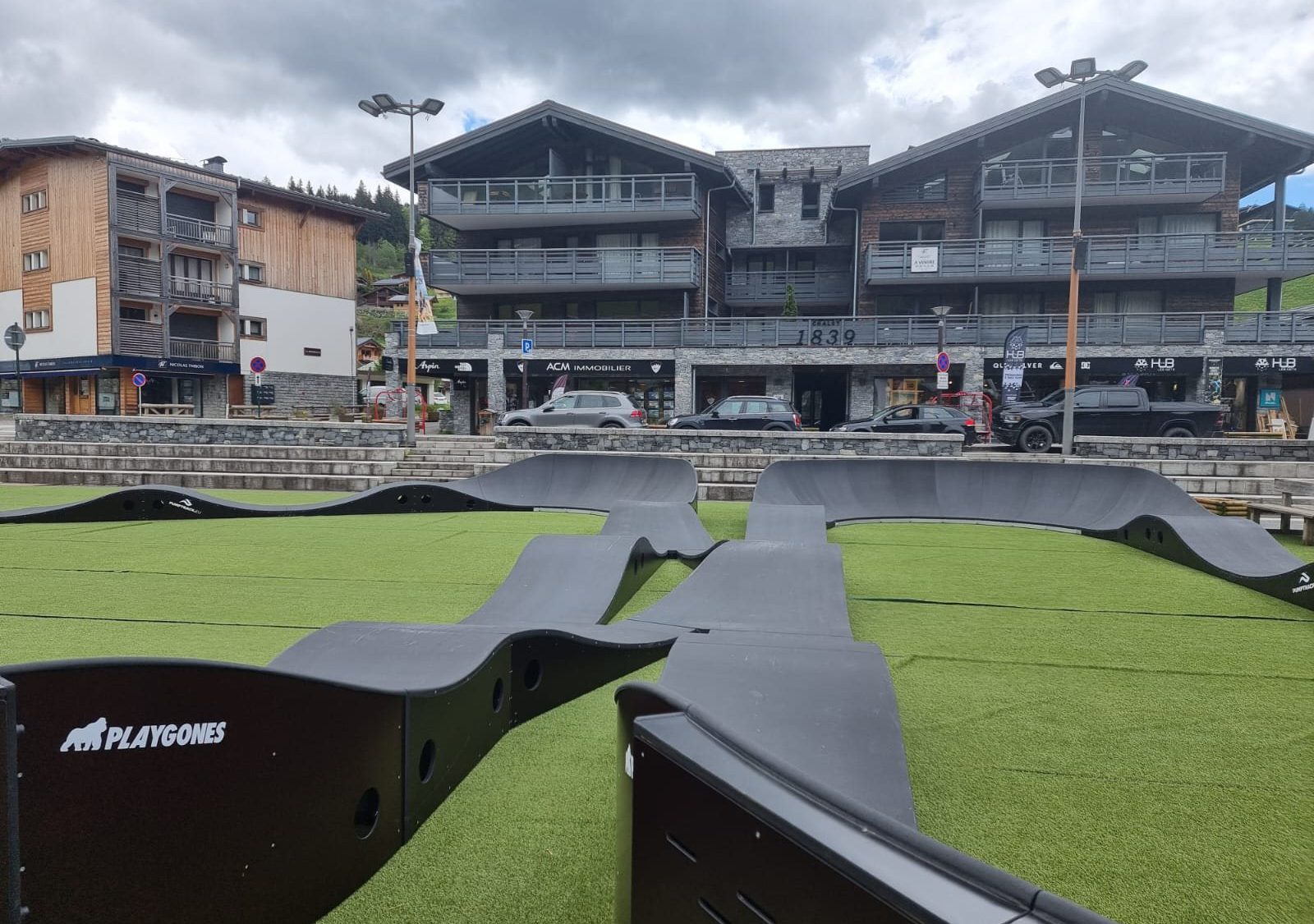 Pumptrack modulaire à Les Gets (Haute-Savoie), piste terminée