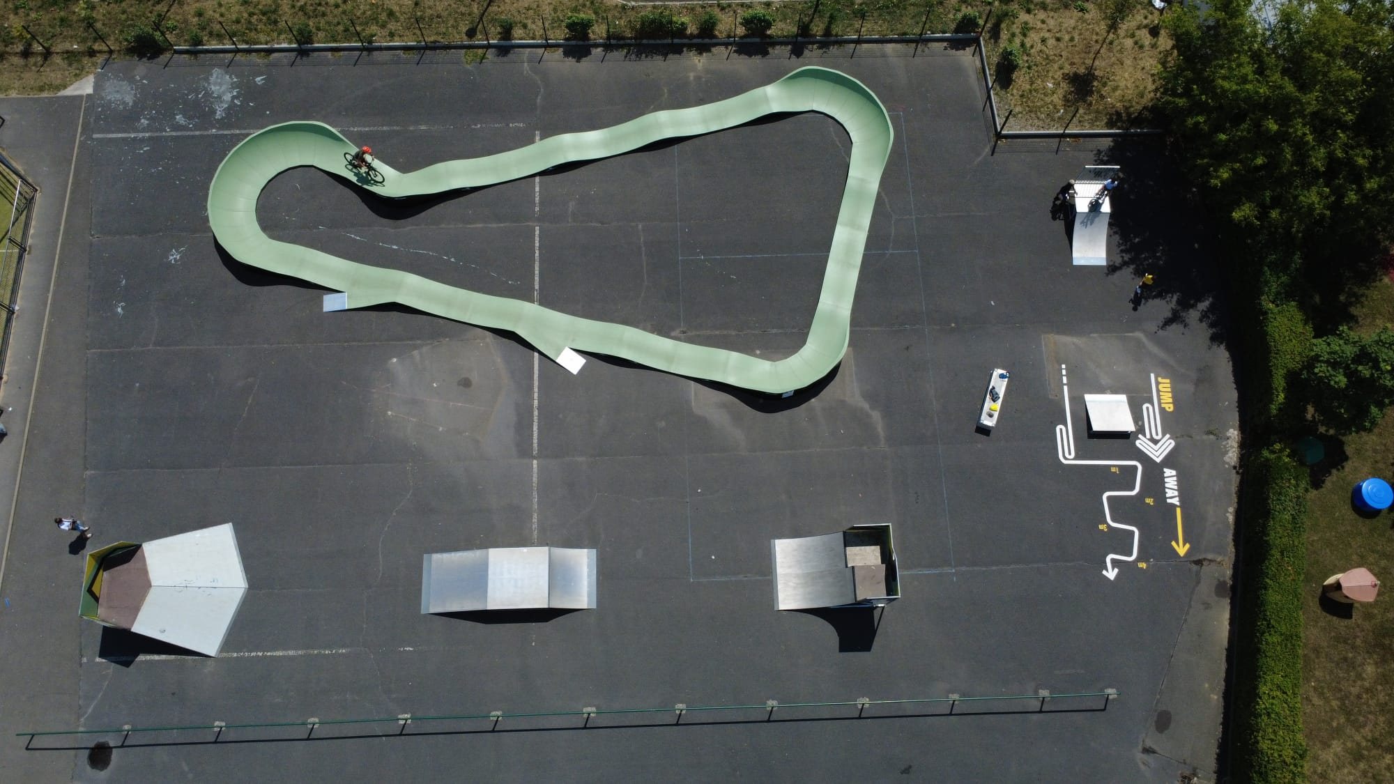 Pumptrack modulaire Brookland à Saint-Germain-lès-Corbeil (Essonne), vue aérienne