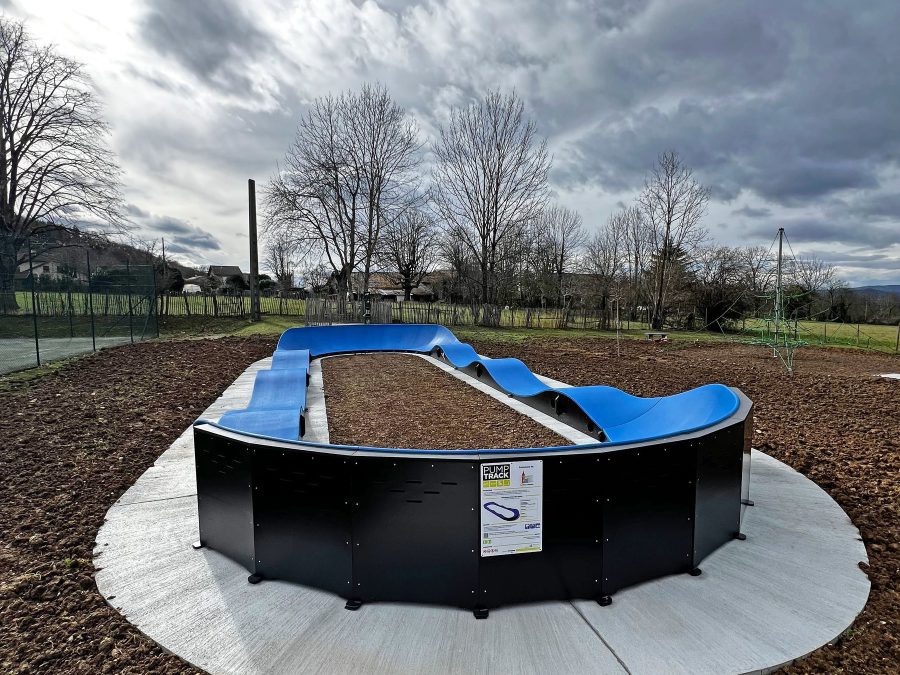 Pumptrack modulaire Speedway à Saint-Pierre-de-Chérennes (Isère), vue d'ensemble (quatrième vue)